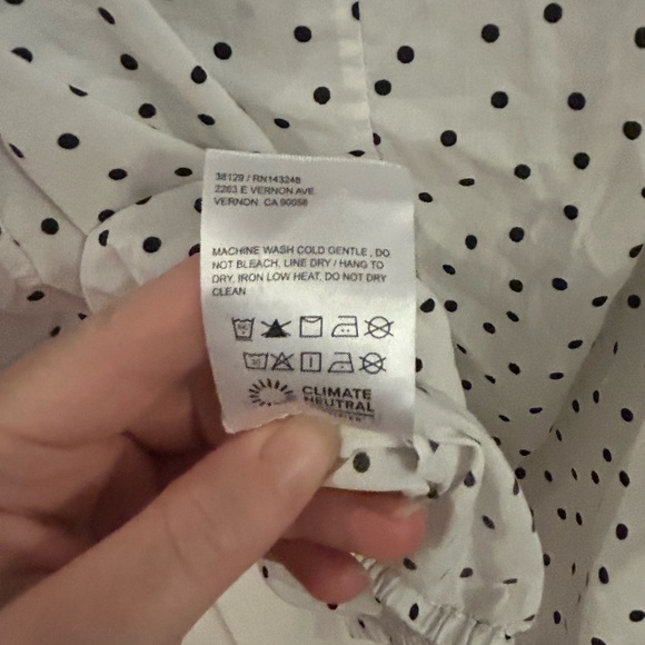 Reformation polka dot ruffle cropped Cambri top Small - Picture 7 of 11